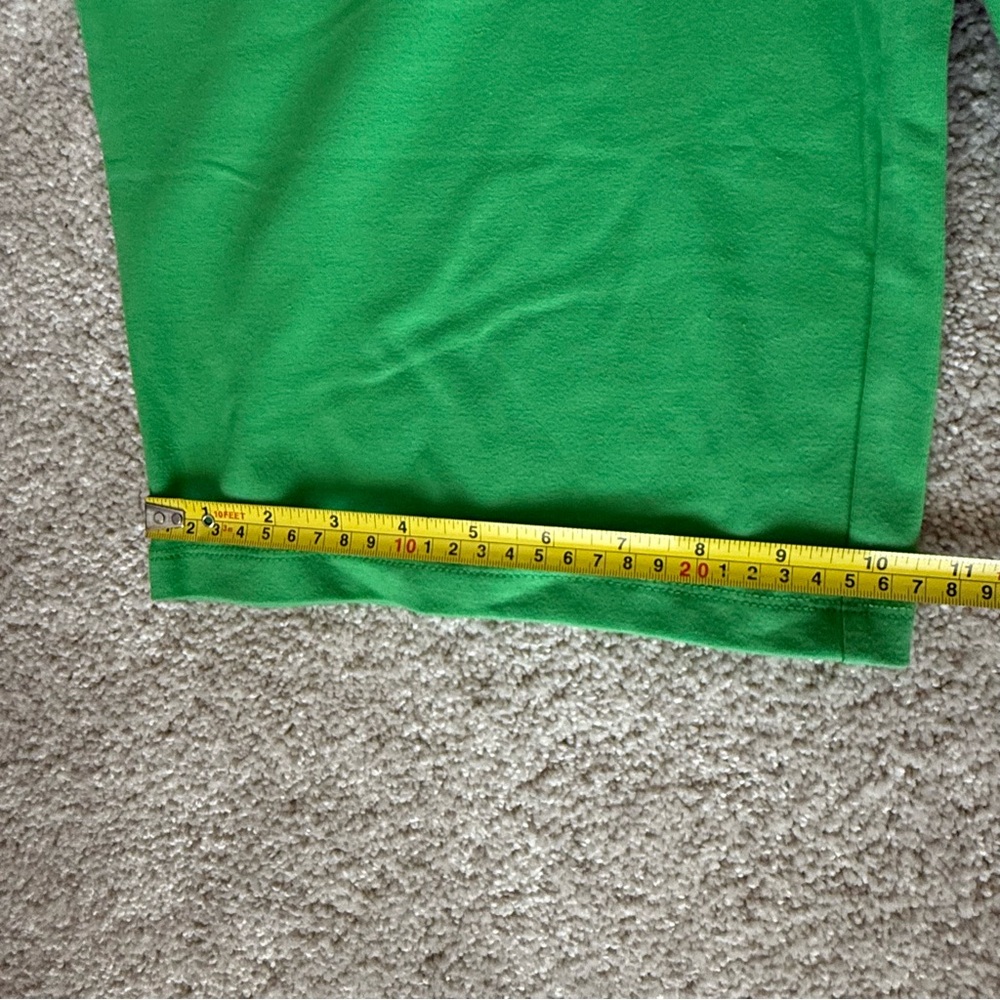 Women with Control Wicked Bermuda shorts in green - Picture 3 of 9
